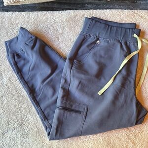 Figs Gray Sweatpants with Elastic Waistband